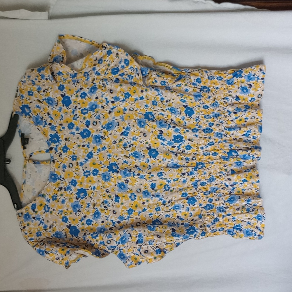 Ann Taylor blue yellow flower ruffle sleeve blouse